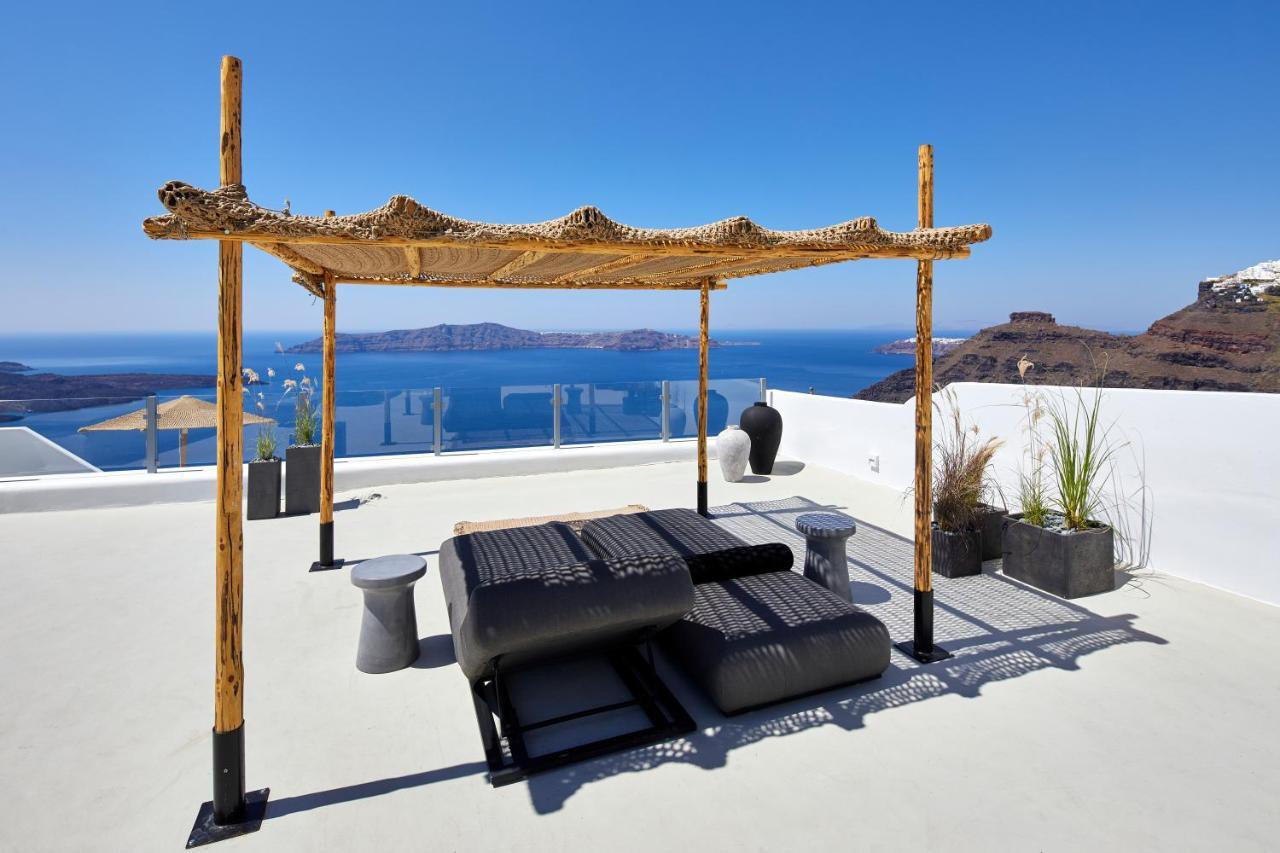 U & Me Suites Fira  Luaran gambar